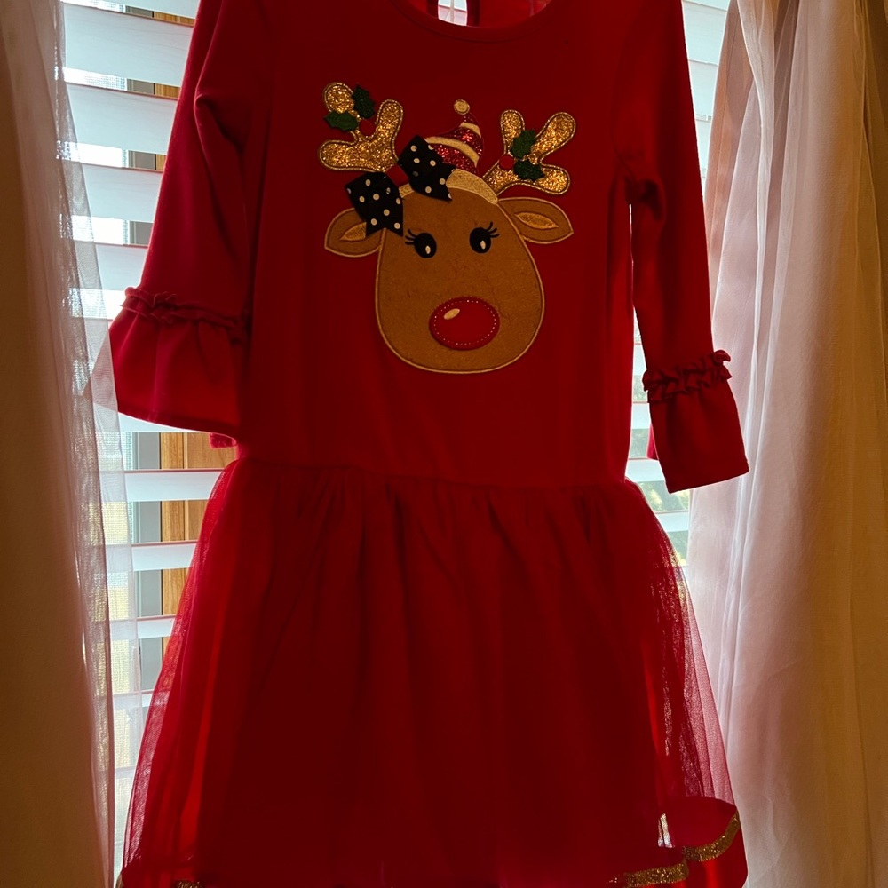2 Christmas outfits size 6 and size 3T bundle!